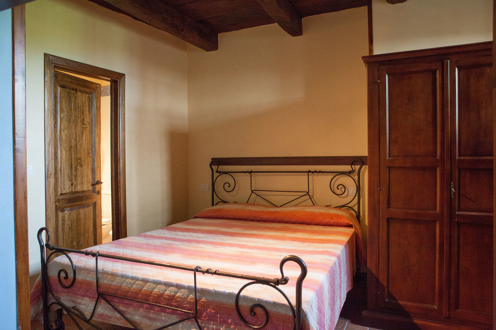 Borgo Dei Corsi Holiday House Reggiolo Exterior foto