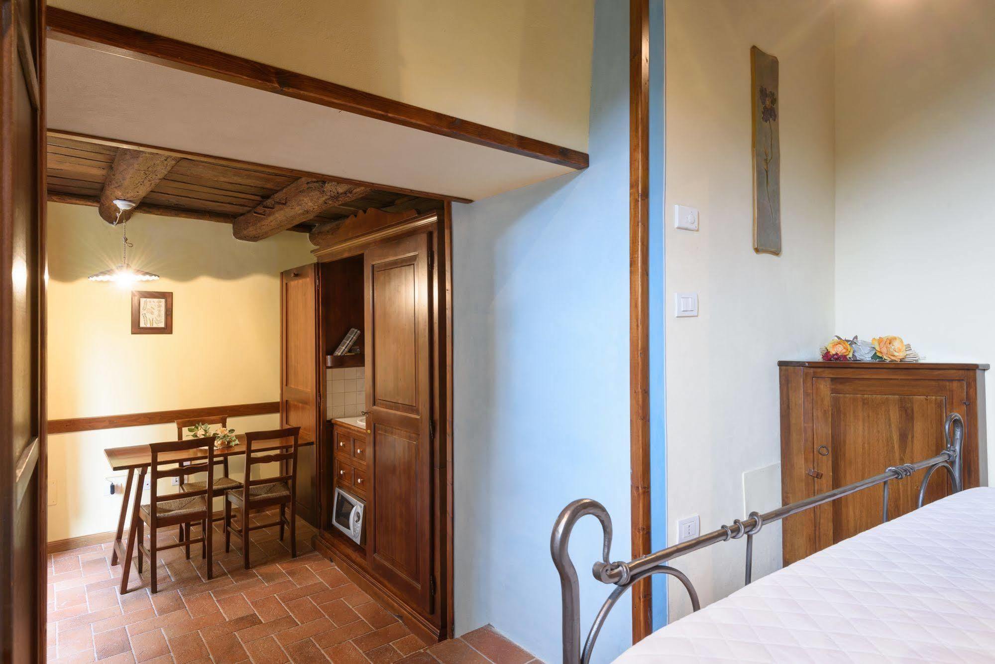 Borgo Dei Corsi Holiday House Reggiolo Exterior foto