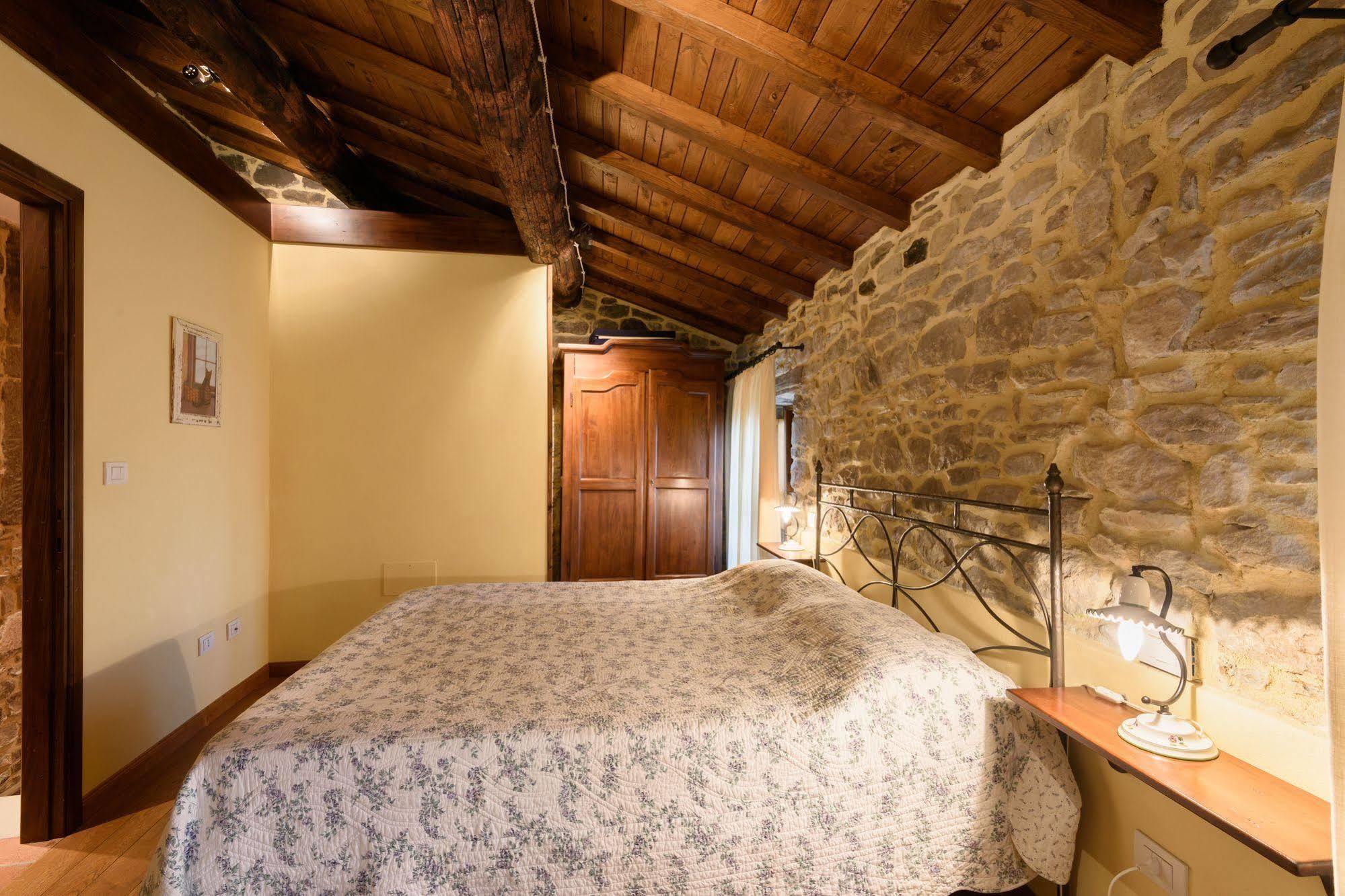 Borgo Dei Corsi Holiday House Reggiolo Exterior foto